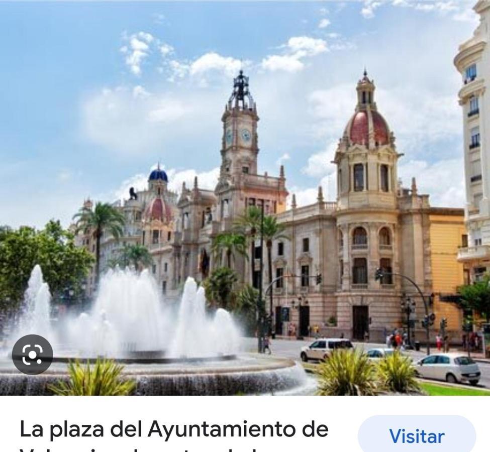 Valencia Centro Andando Y Playa Malvarrosa Tranvia Экстерьер фото